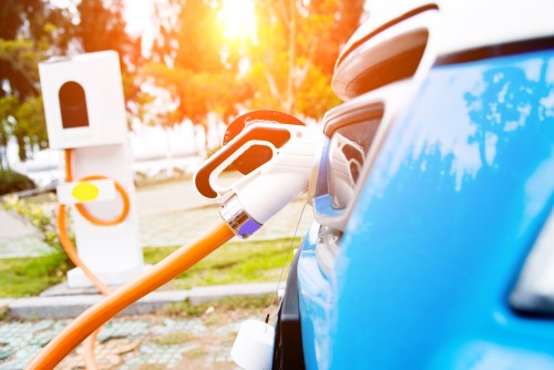 AXA partners with automaker for green car insurance schemes