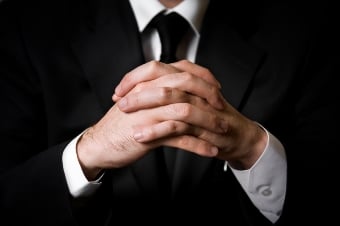 AIA chief stands down; successor named